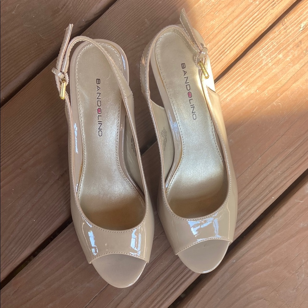 Bandolino Tan Slingback Heels with Patent Finish